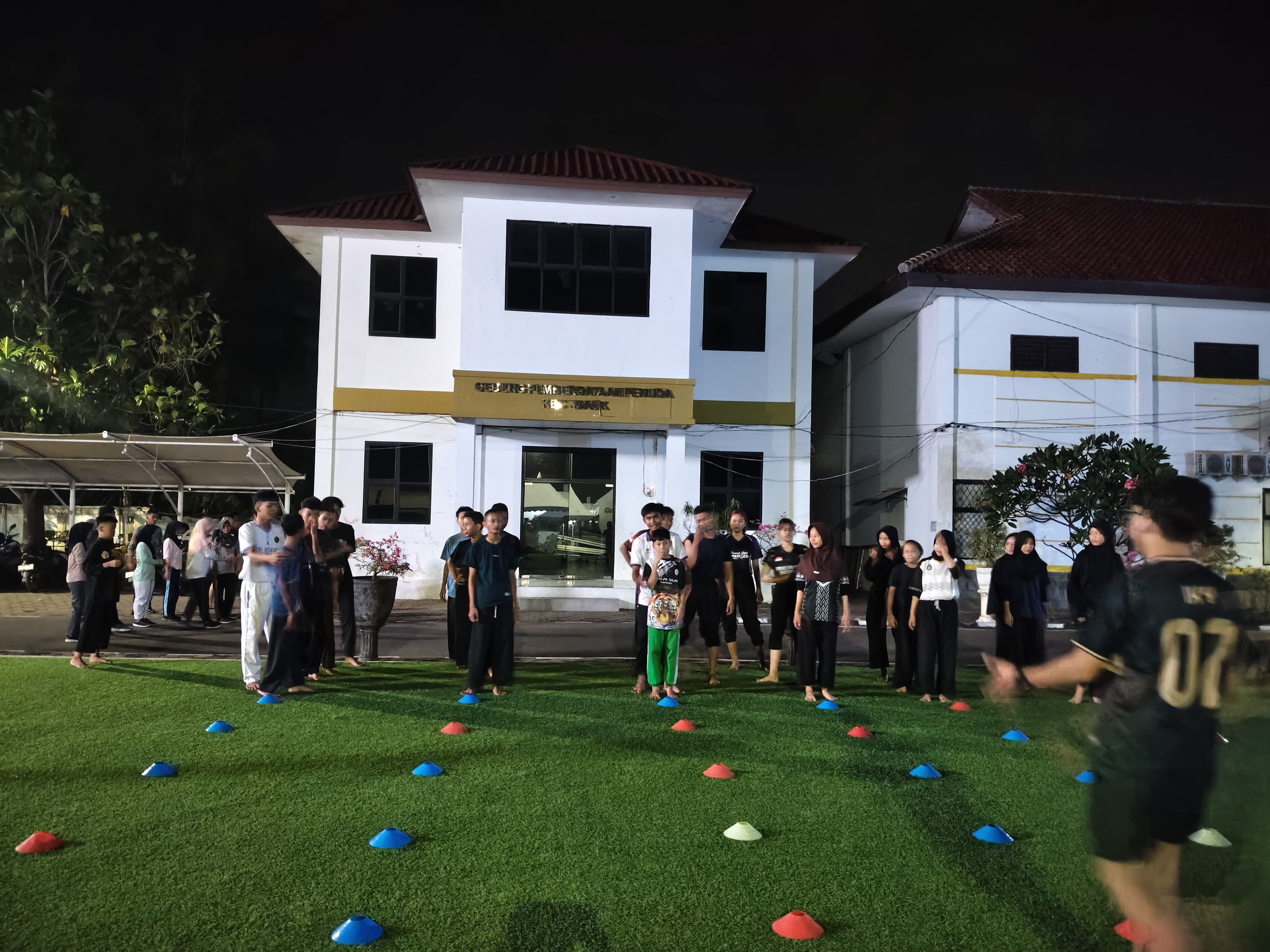 Latihan Rutin Malam Rabu IPSI Kecamatan Mauk